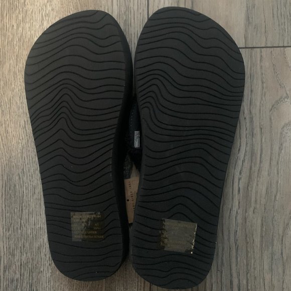 NWT REEF UNISEX KIDS AHI MONSTERS BLACK SANDALS SIZE 4/5 - Picture 4 of 6